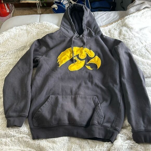 Iowa Hawkeyes Stadium athletics, size medium women’s hoodie - Picture 1 of 8